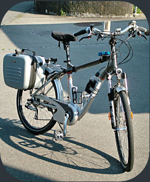 Flyer mit Ortlieb-Koffer